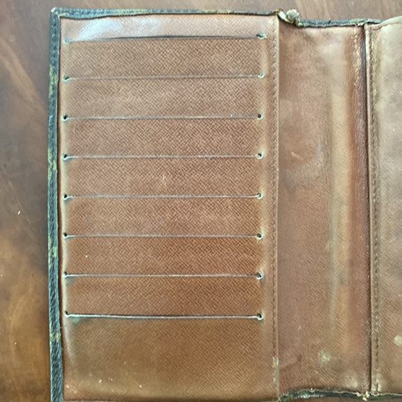 Louis Vuitton Vintage Wallet - Picture 5 of 10